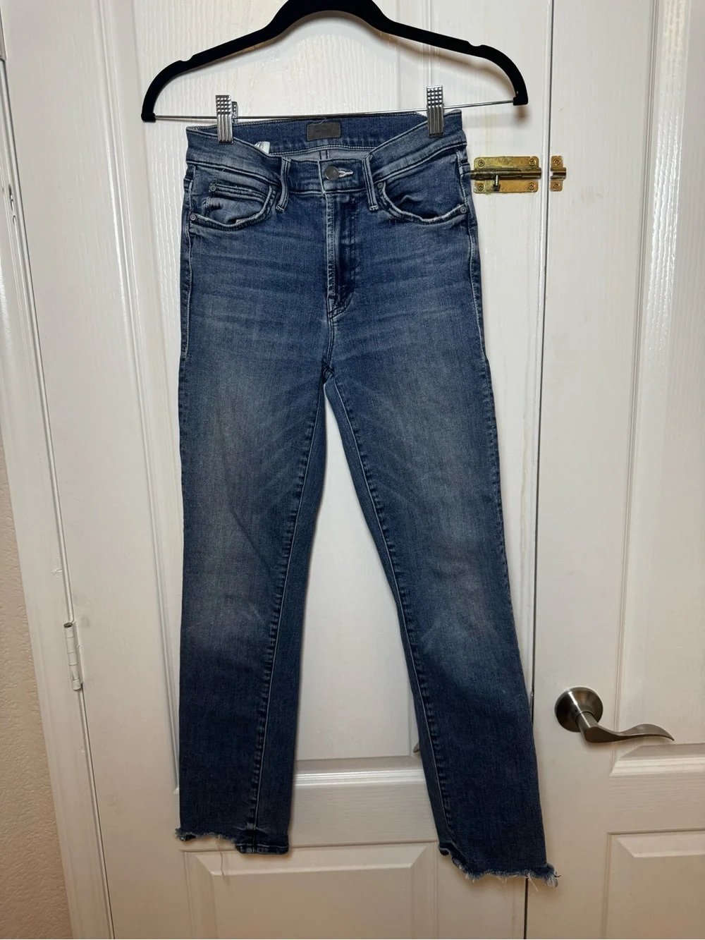 Mother The Rascal Ankle Chew Jeans Size 24 Medium Blue Raw Hem